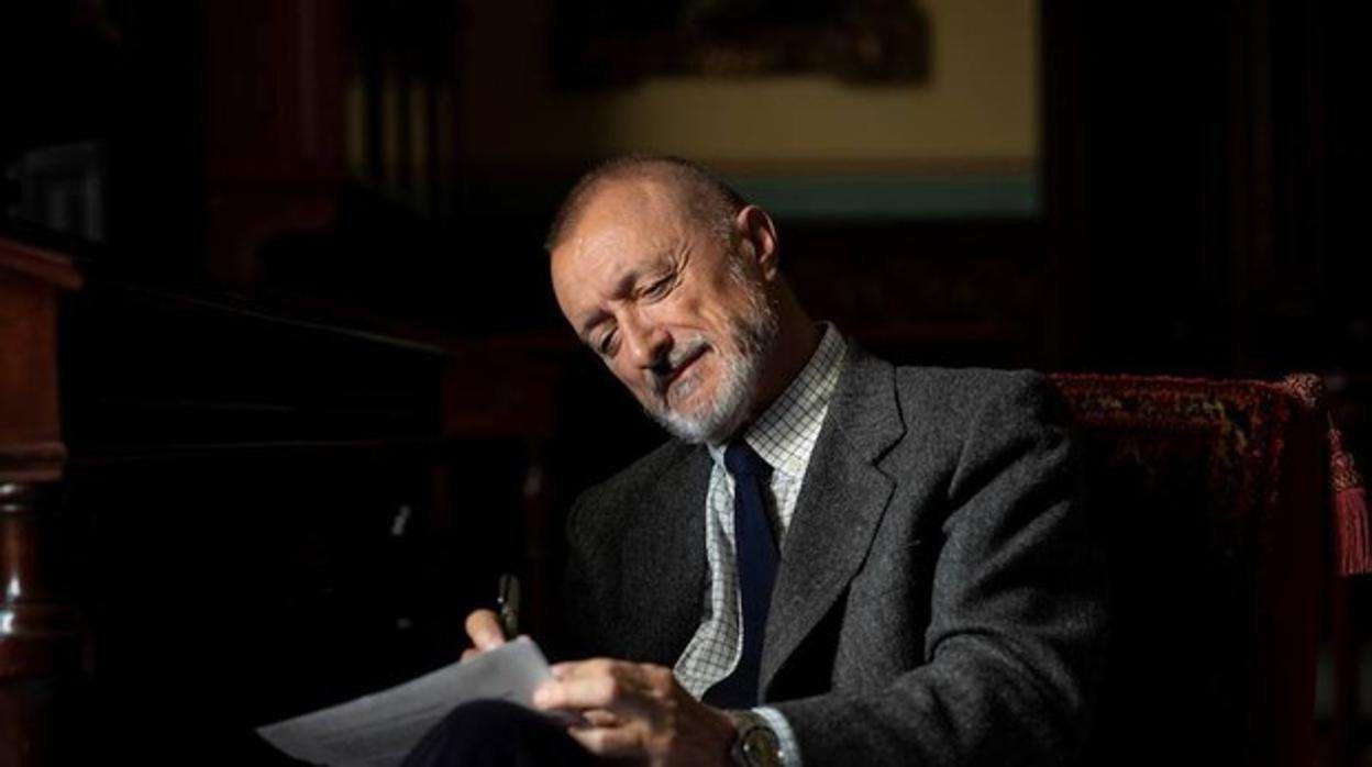 Arturo Pérez-Reverte y el México revolucionario de Pancho Villa: una de sus mejores novelas