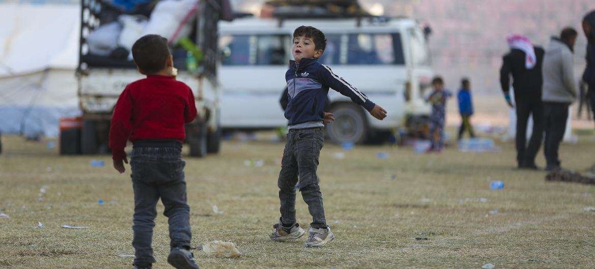 Siria: Cuatro niños mueren cada día por restos de explosivos