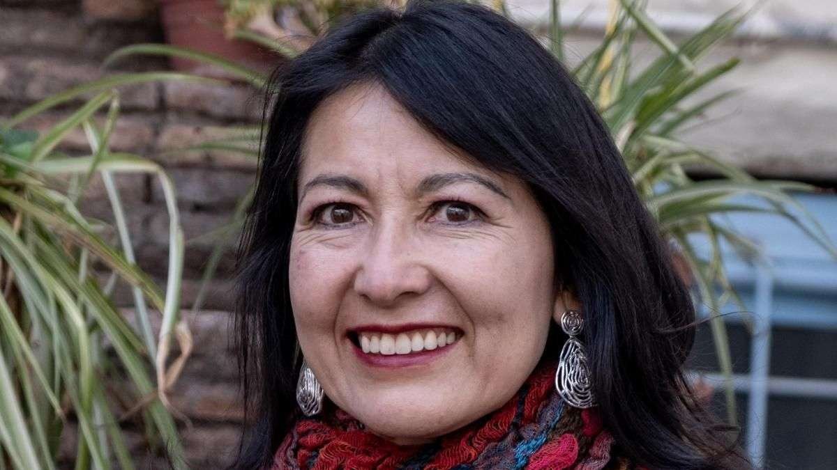 La autora peruana Karina Pacheco llegará a la FIL La Paz con su novela ganadora