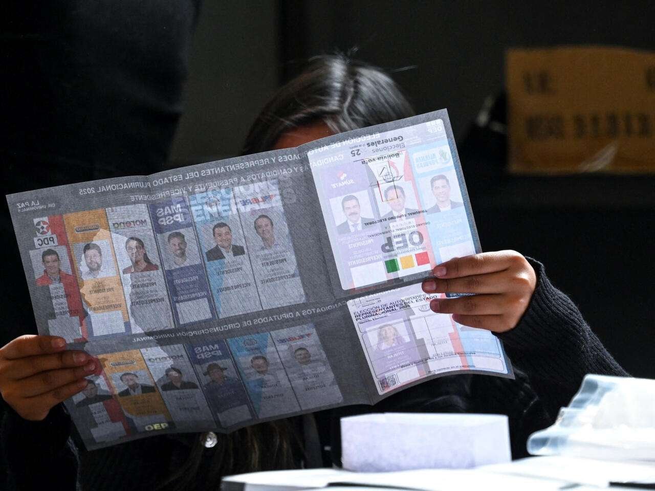 Bolivia elige en dos tiempos: la segunda vuelta que marca el fin de una era