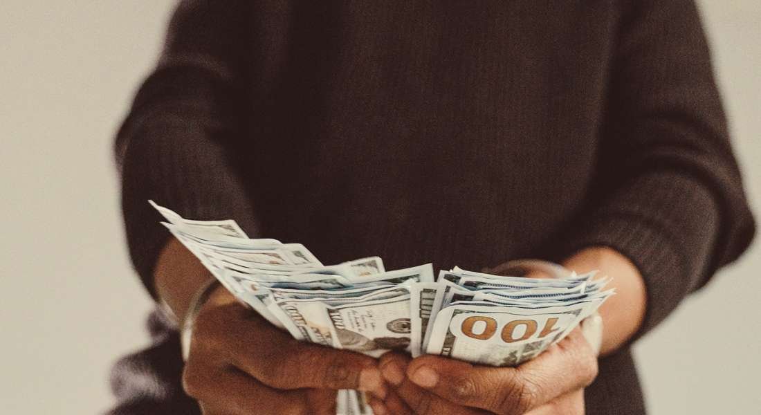 Tú y yo vamos a hacer grandes negocios en Monrovia