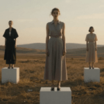 Ni se arrepiente ni se complace: se atormenta