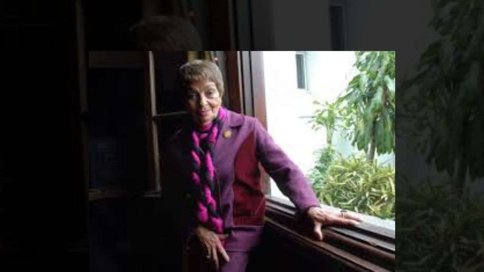 Ariadna Chaves, traducida al griego por Stella Panogopoulou