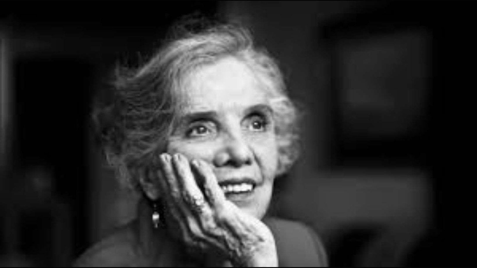 Elena Poniatowska: la voz que incendia el silencio
