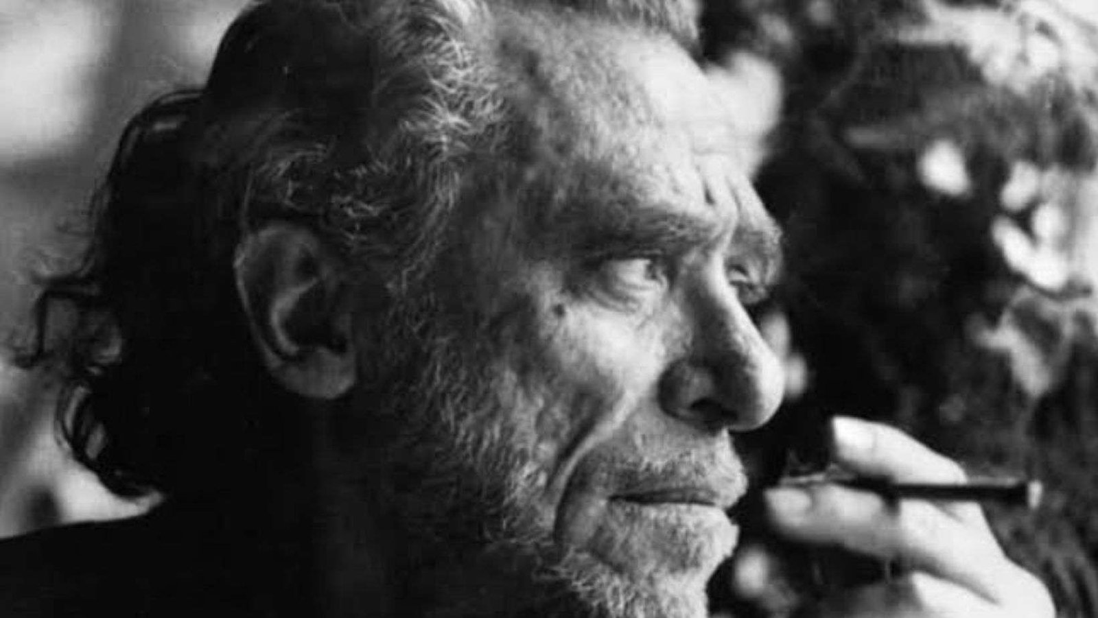 Charles Bukowski / La mujer más hermosa de la ciudad