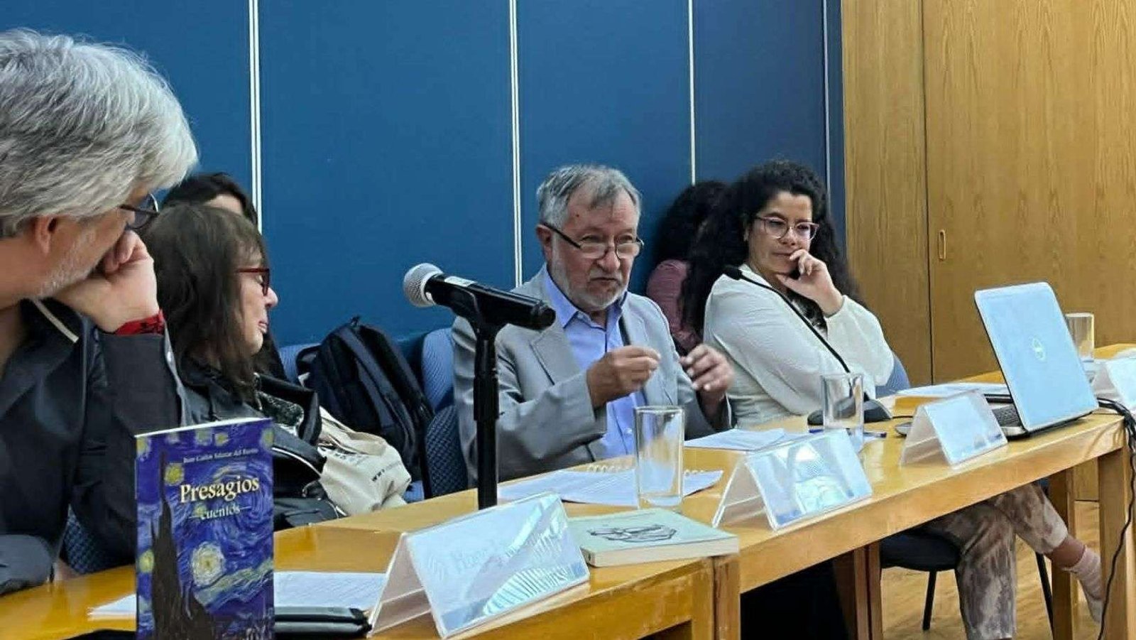Las dos orillas narrativas de Juan Carlos Salazar, el escritor que surgió del periodismo