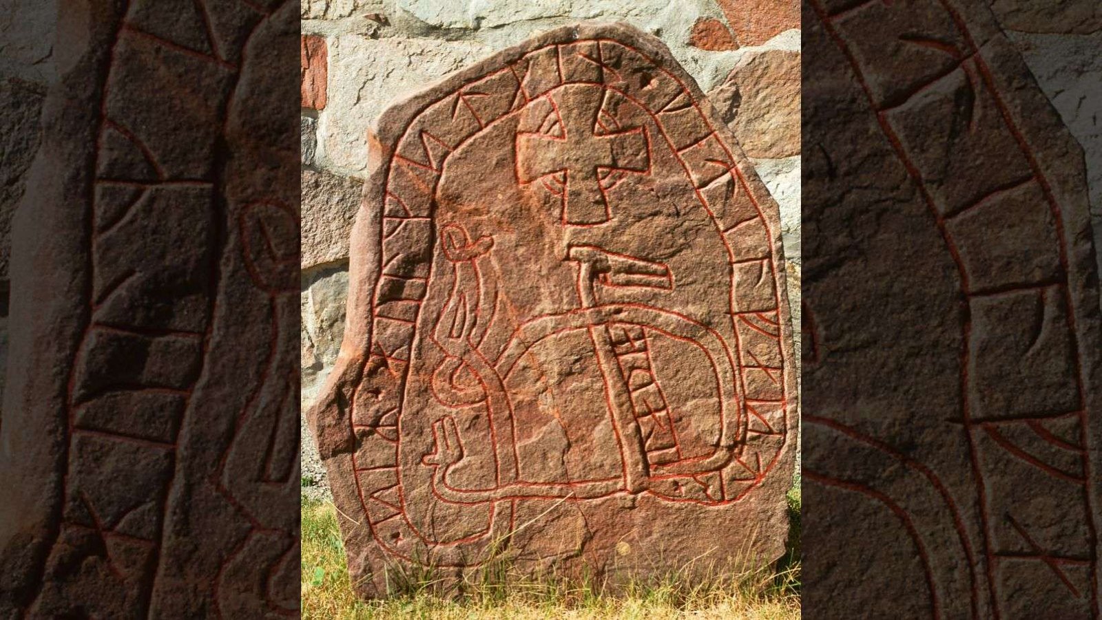 El rojo de la sangre se mezcló con el gris de la piedra para escribir mensajes