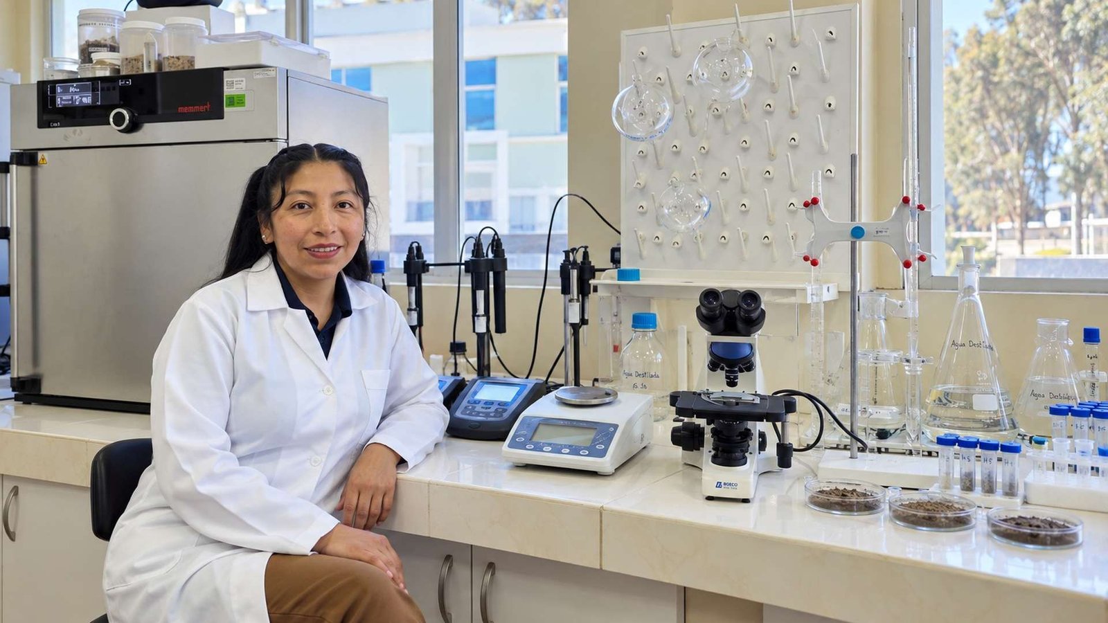 Gavi Alavi, la científica de la UMSA que estudia el carbono de los suelos del altiplano, gana el Premio Marie Curie 2026